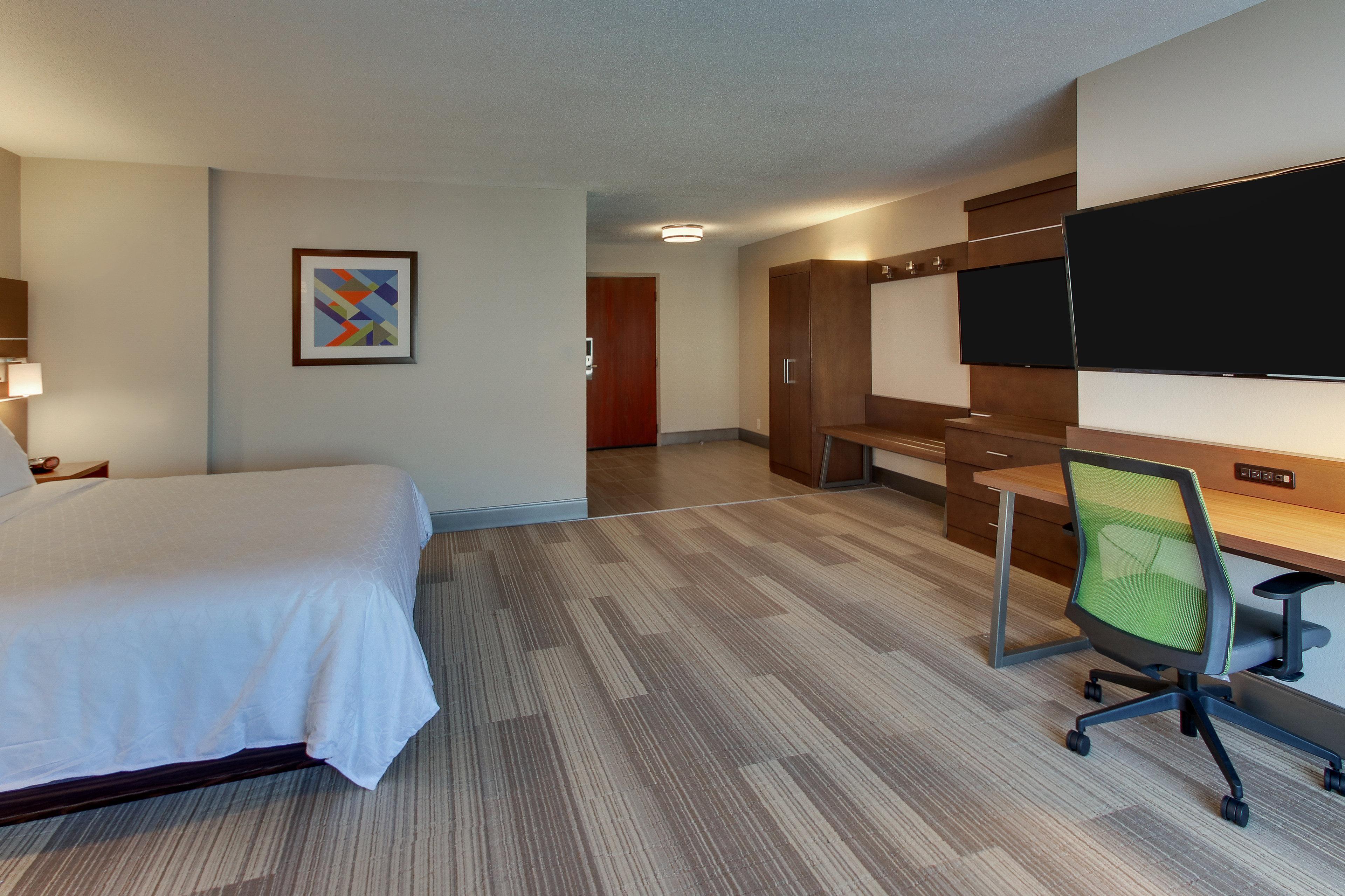 Holiday Inn Express & Suites Atlanta Perimeter Mall Hotel By Ihg Sandy Springs Exterior photo