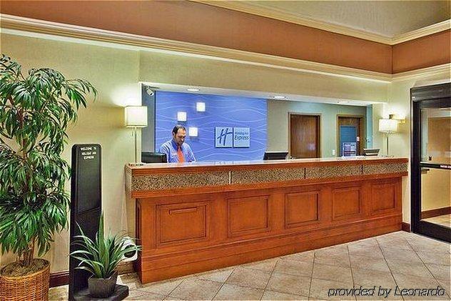 Holiday Inn Express & Suites Atlanta Perimeter Mall Hotel By Ihg Sandy Springs Interior photo
