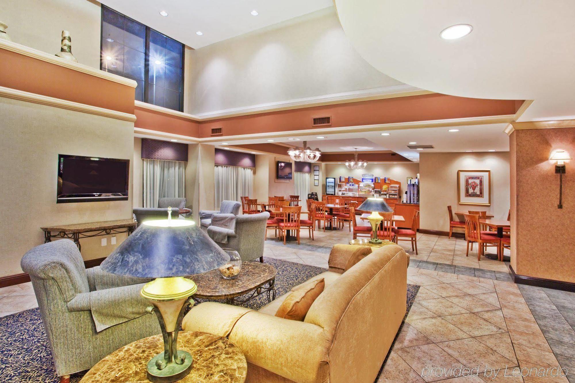 Holiday Inn Express & Suites Atlanta Perimeter Mall Hotel By Ihg Sandy Springs Interior photo