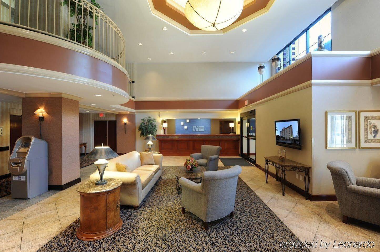 Holiday Inn Express & Suites Atlanta Perimeter Mall Hotel By Ihg Sandy Springs Exterior photo